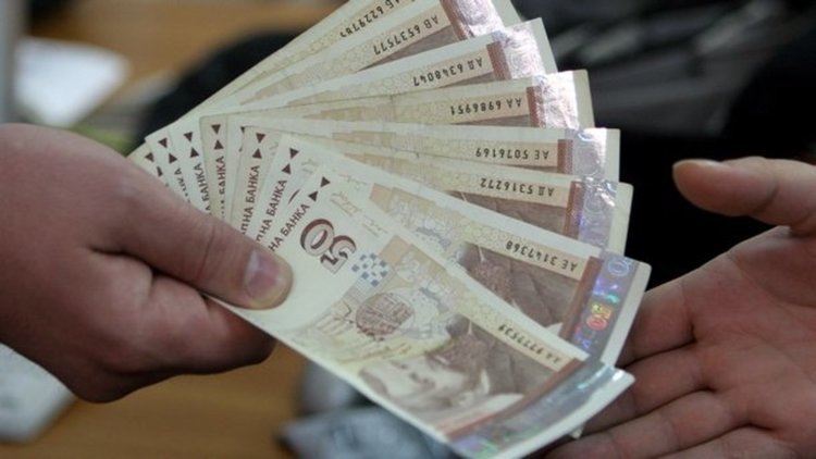 Увеличава се делът на нископлатените работници