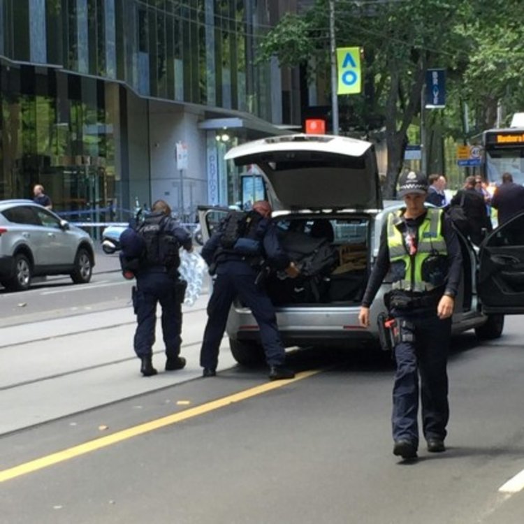 И дете е убито от полуделия шофьор в Мелбърн, Австралия