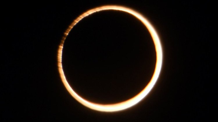 Хиляди в Чили наблюдаваха Слънцето като "огнен пръстен" (видео)
