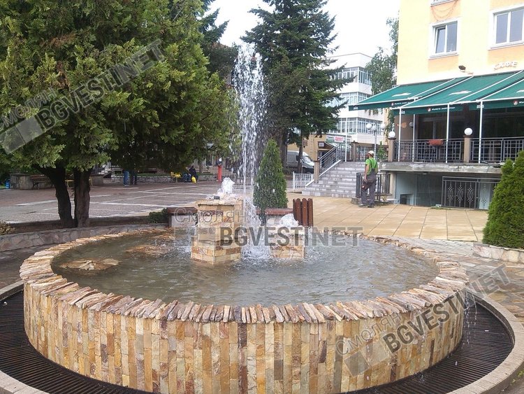 Топлата минерална вода от Беденски бани вече е в Девин, от чешма в центъра всеки ще може да си налива за вкъщи