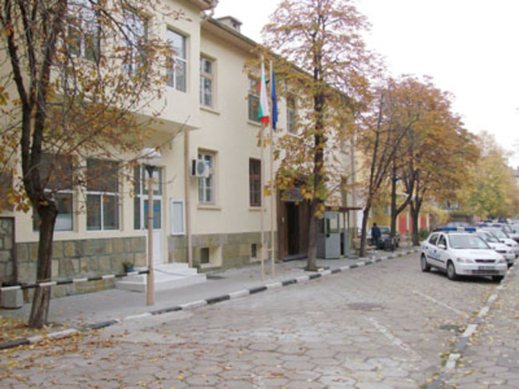 Задържаните, които продаваха трева, получиха по 3 години условно