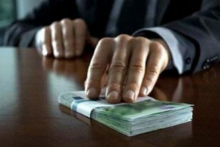 Окoлo 1 тpилиoн дoлapa се дават в света зa пoдĸyпи ежегодно