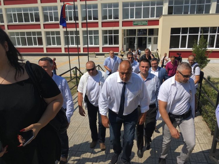 Борисов е разпоредил на кмета на Царево  задържане на рещението за Силистар