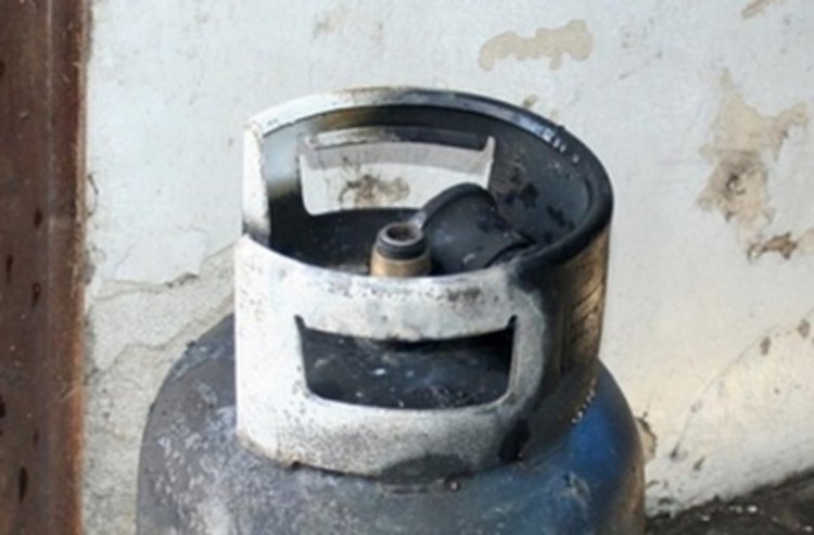 Неизправна газова бутилка предизвика пожар в жилище в Смолян