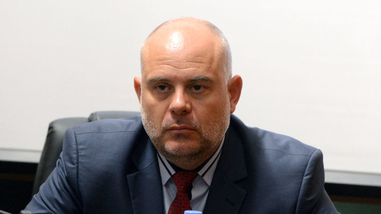 Гешев: Не сме бедна държава, пари има, но се краде много