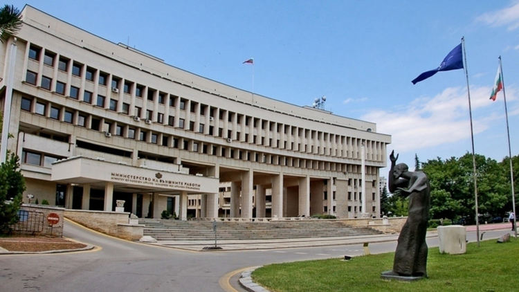 МВнР: Руският дипломат шпионин напусна България