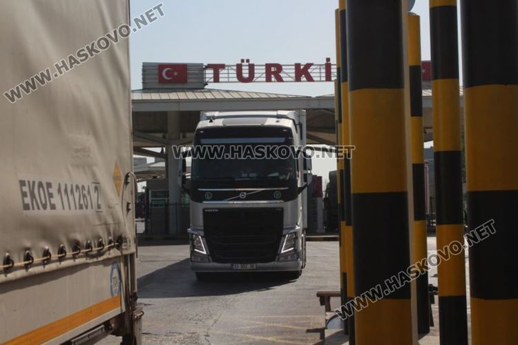 Хиляди килограми пипер и нар с пестициди влизат от Турция за Европа