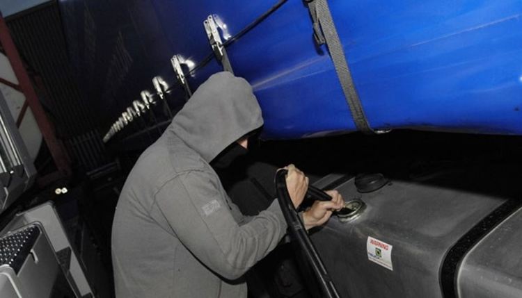 Спипаха тийнейджъри, докато крадат гориво в Димитровград