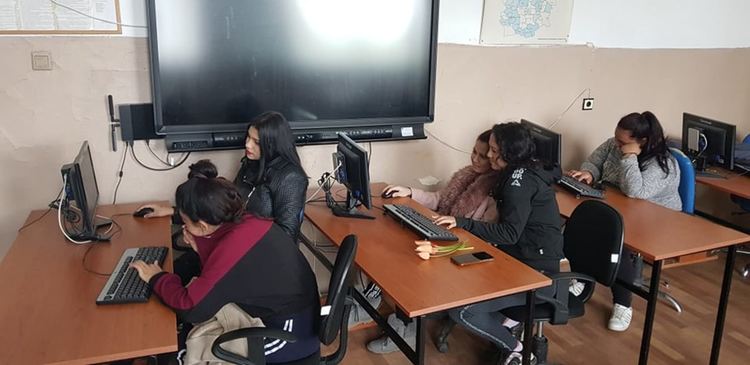 Ромите в първомайско - интегрирани и не създават проблеми
