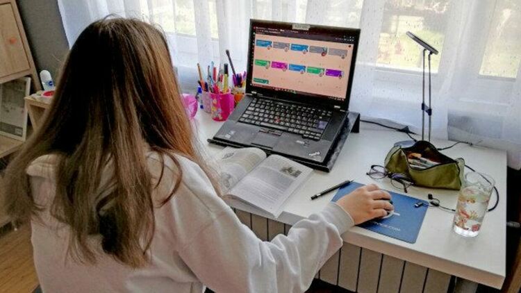 Онлайн образованието в ЕС се радва на все по-голям интерес, България на опашката