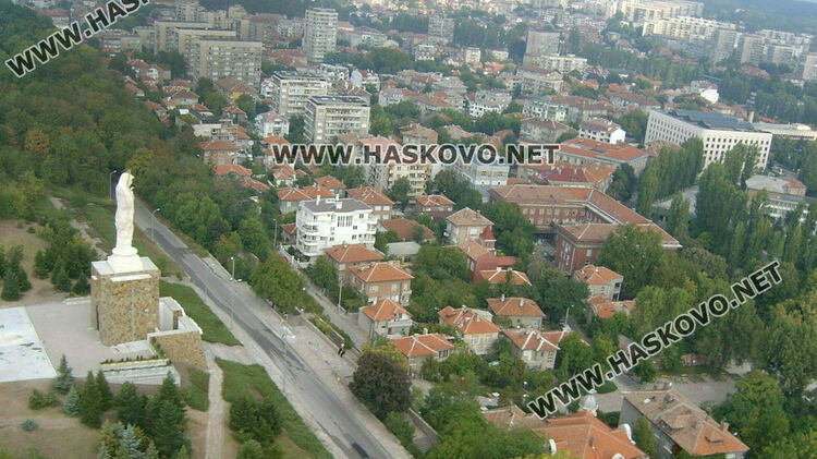 73.1 г. е средната продължителност на живота на хората в Хасковска област