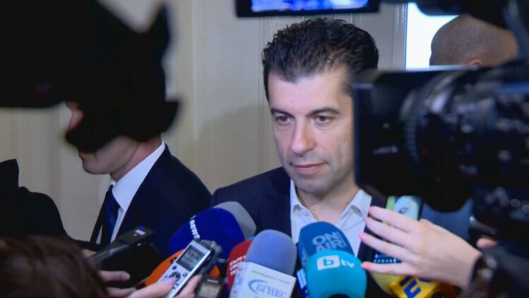 Кирил Петков след срещата с Корнелия Нинова: Диалогът продължава