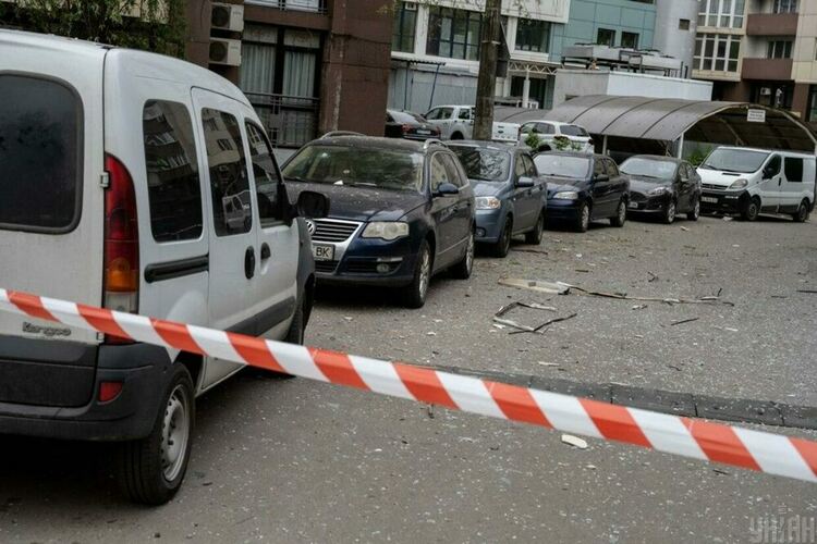 Изключително интензивна руска въздушна атака срещу Киев тази нощ