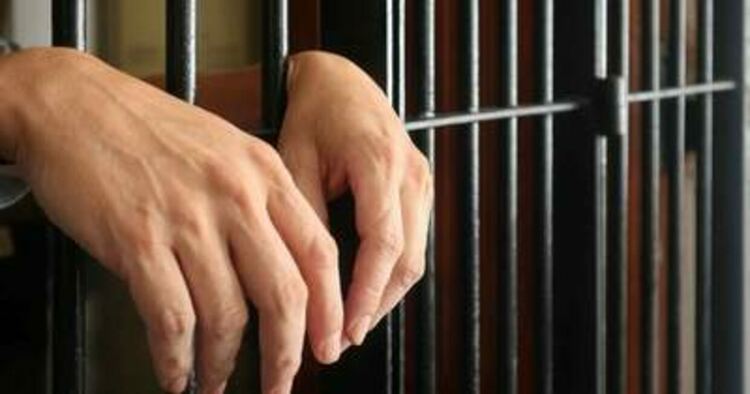Задържаха 40-годишен смолянчанин, нарушил заповед за защита от домашно насилие
