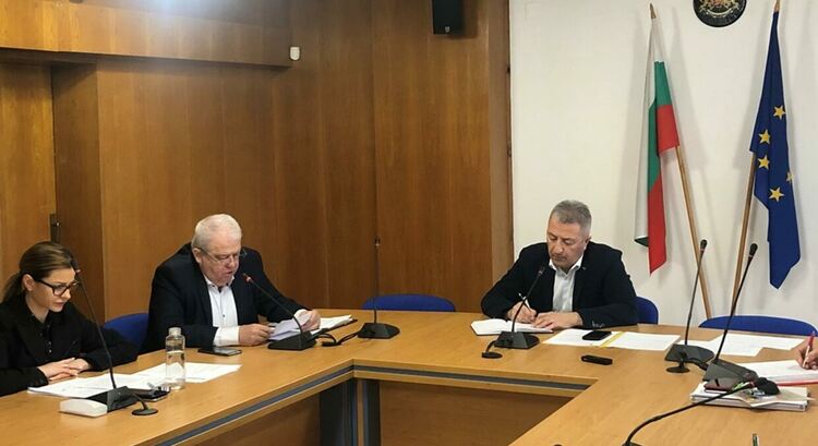 Обсъдиха мерки за предотвратяване разпространението на Инфлуенца по птици