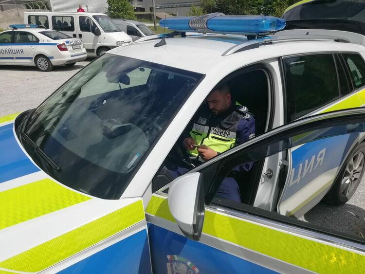 Трима шофьори заловени да управляват МПС след употреба на алкохол или наркотици