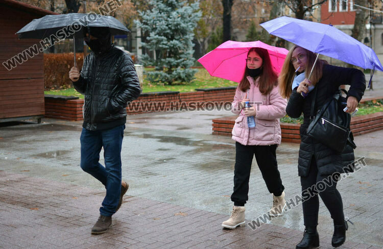 Облачно и дъждовно на 24 декември в Хасковско