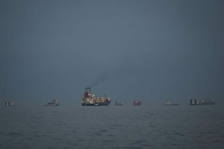Светът харчи петролните си запаси с рекордна скорост, предупреждава МАЕ