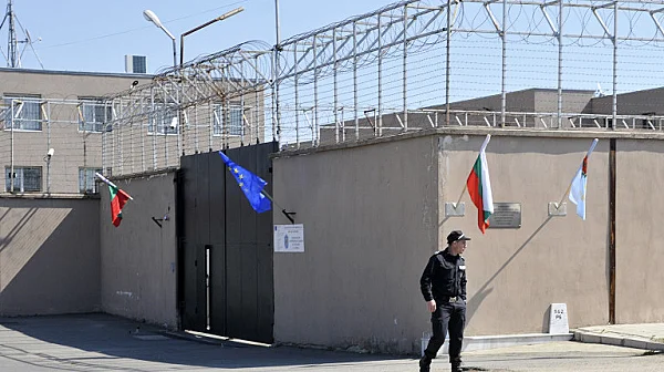 Обратно към страната на произход: Върнахме първия мигрант по новите правила на ЕС