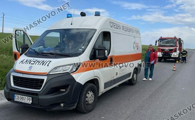 Водач загина при удар в дърво в Хасковско