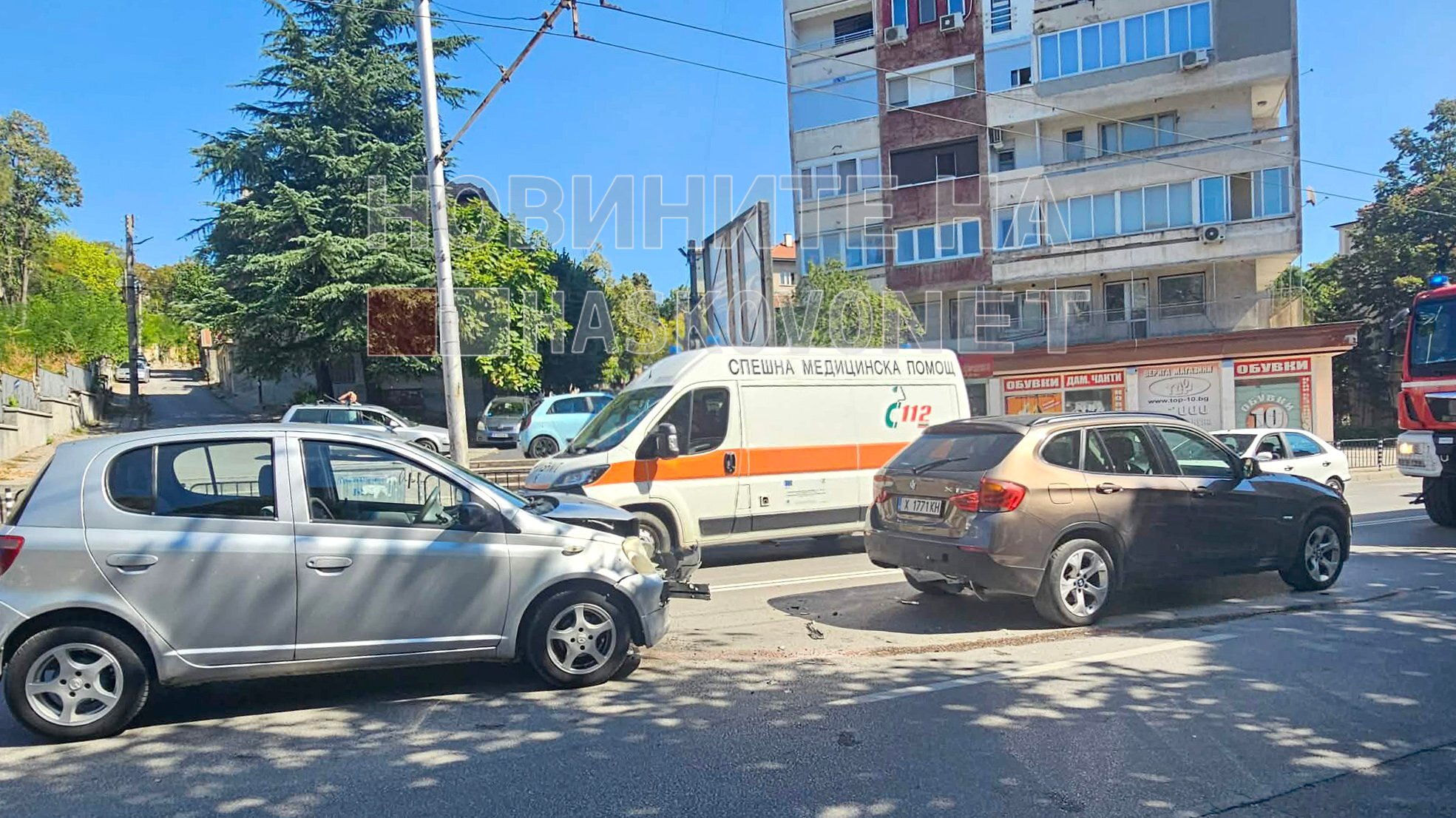 Две коли катастрофираха край читалище „Заря“ в Хасково
