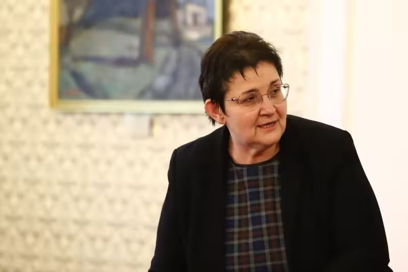 МФ променя данъчни закони: Нов праг за ДДС, облекчения за деца, налог върху ваучери