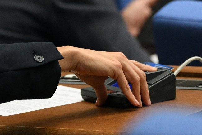 Окончателно е приета новата формула на минималната заплата, която ще охлади ръста й