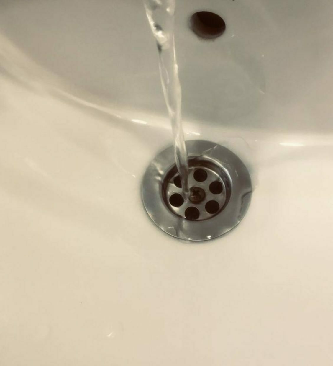 Незаконно присъединяване към водопреносната мрежа разследват в село Лясково