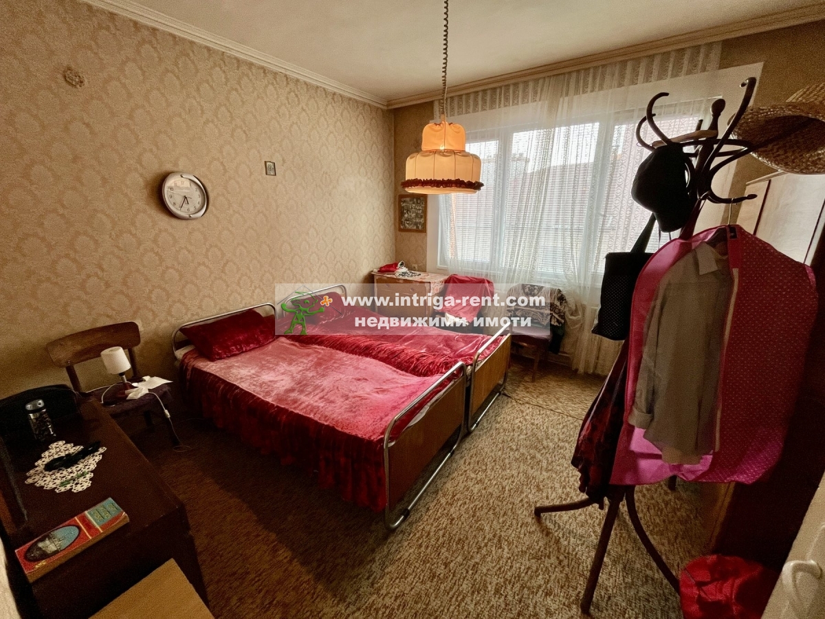 №4135 Тристаен апартамент за продажба в кв. Куба, Хасково - близо до езикова гимназия.