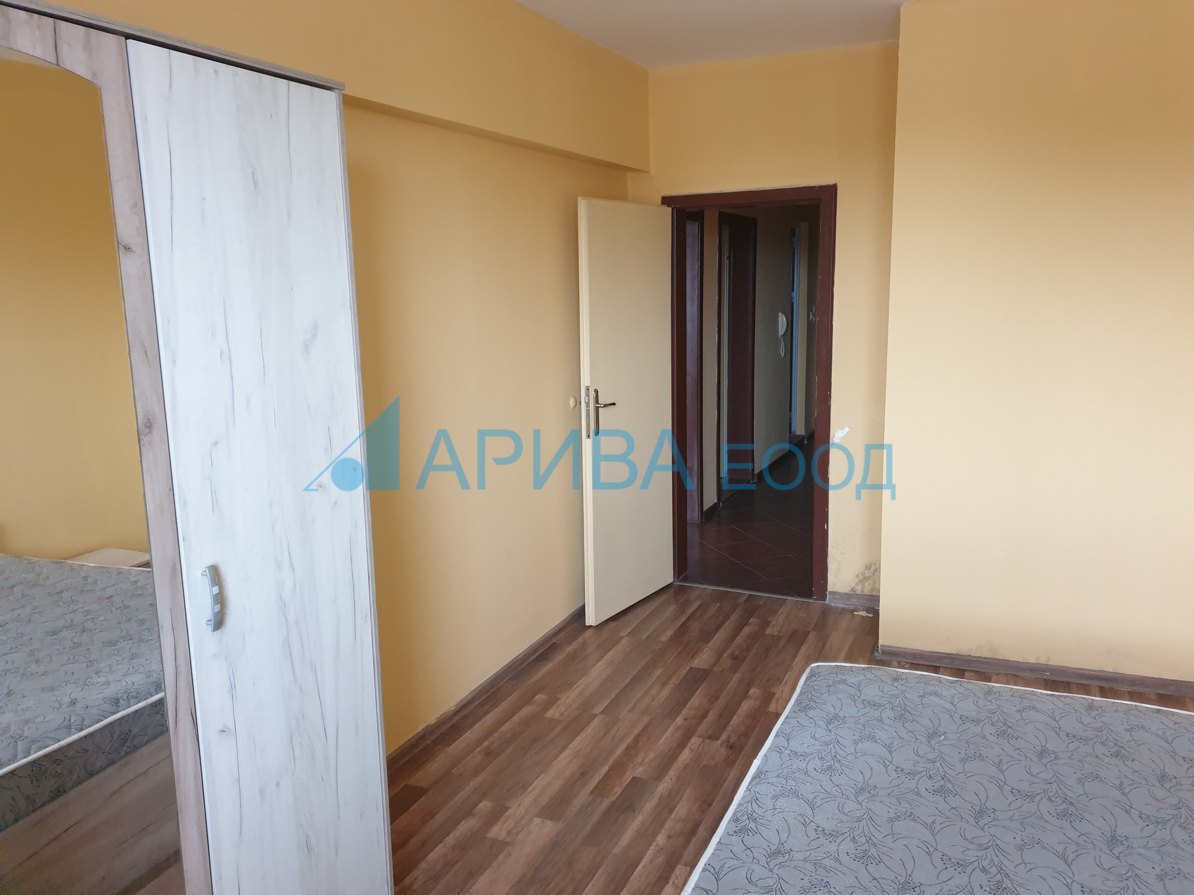 Двустаен апартамент под наем в топ център Хасково