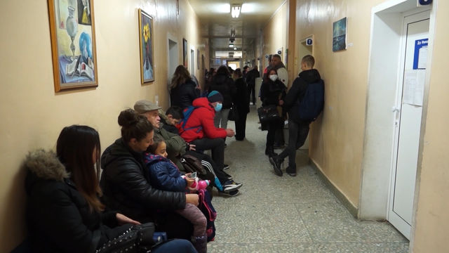Жена от Смолян е приета с температура в Инфекциозно отделение. Клинично здрава е, обявиха от РЗИ-Смолян